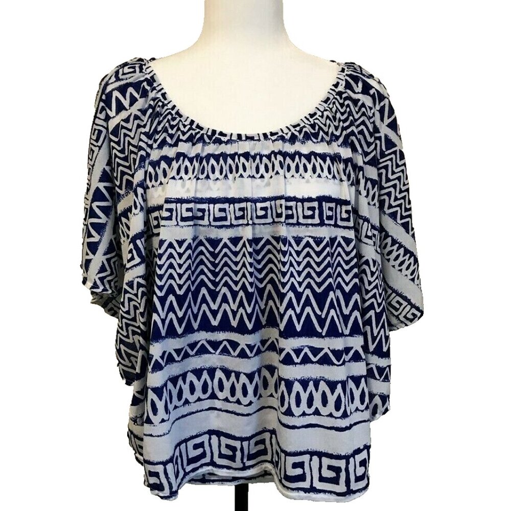 CHICO'S Layered Tiered Cape Top Womens Size Medium White Blue Greek Pattern